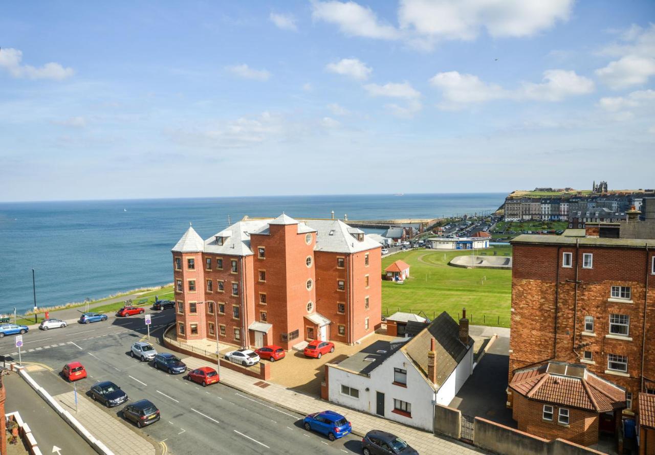 The Whitby Prospect, 2 Bed Apartment With Stunning Views, 2 Mins From Beach Екстериор снимка